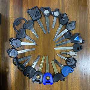 cắt chìa khóa xe máy tại nhà